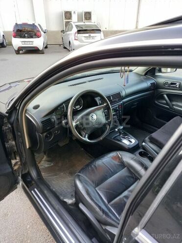 Volkswagen Passat 2003, 215,000 km - 1.8 l - Bakı