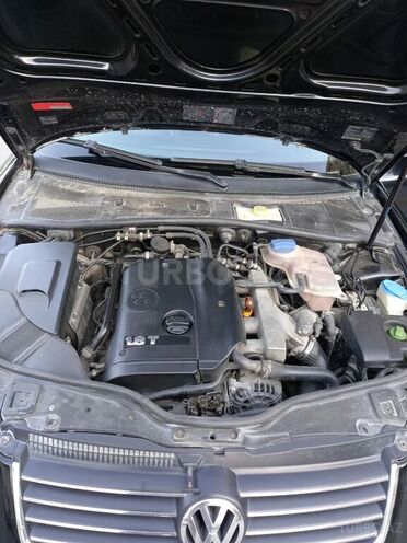 Volkswagen Passat 2003, 215,000 km - 1.8 l - Bakı