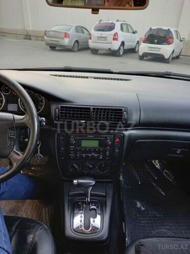 Volkswagen Passat 2003, 215,000 km - 1.8 l - Bakı