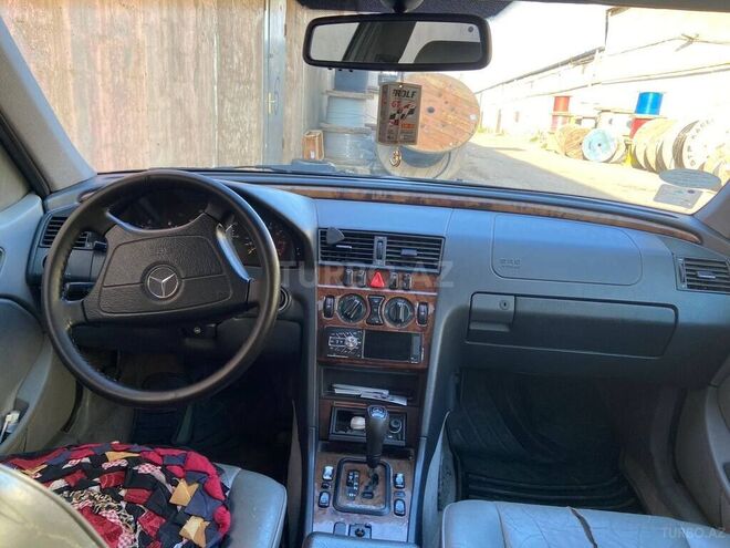 Mercedes C 230 2000, 230,000 km - 2.3 л - Bakı