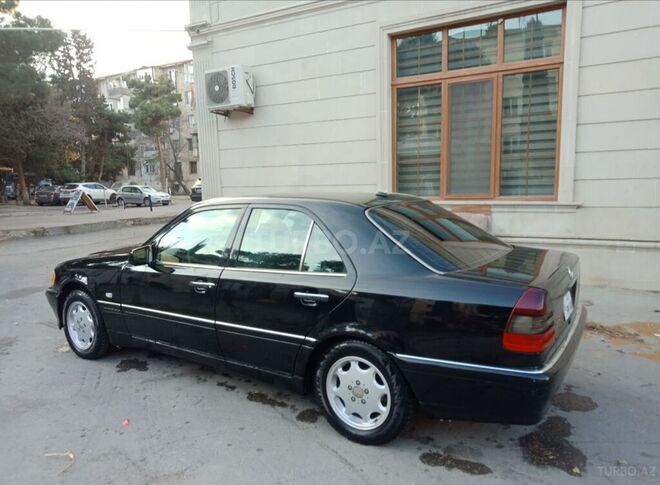 Mercedes C 230 2000, 230,000 km - 2.3 л - Bakı