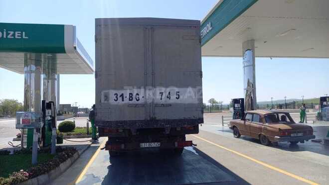 KamAz 53212 1988, 200,000 km - 11.0 l - İsmayıllı