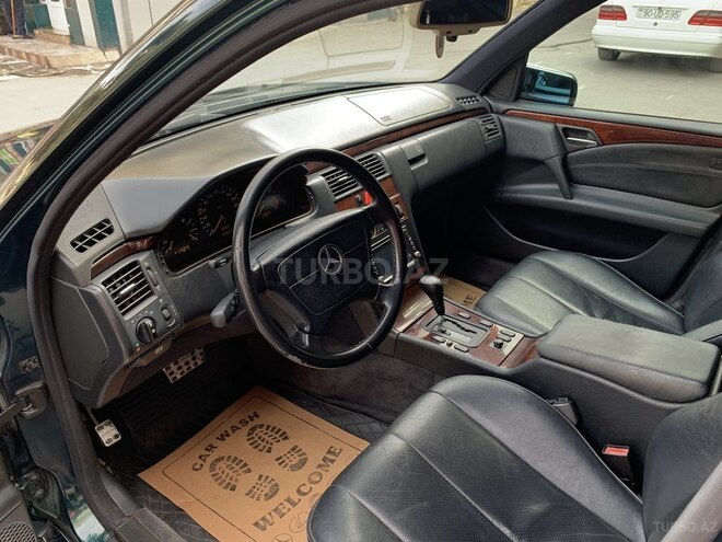 Mercedes E 230 1996, 420,000 km - 2.3 l - Bakı