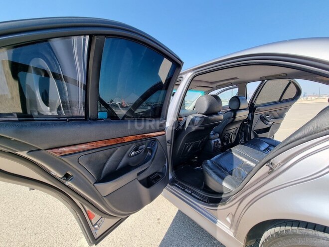 BMW 523 1997, 285,000 km - 2.5 l - Bakı