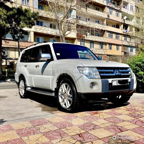 Mitsubishi Pajero 2008, 242,055 km - 3.0 l - Bakı