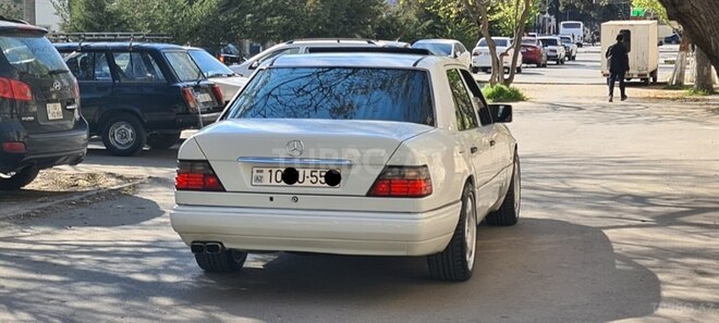 Mercedes E 220 1994, 231,632 km - 2.2 л - Bakı