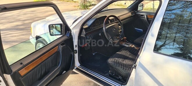 Mercedes E 220 1994, 231,632 km - 2.2 л - Bakı