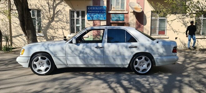 Mercedes E 220 1994, 231,632 km - 2.2 л - Bakı