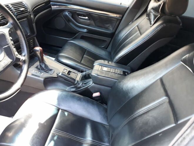 BMW 528 1997, 232,000 km - 2.8 l - Bakı