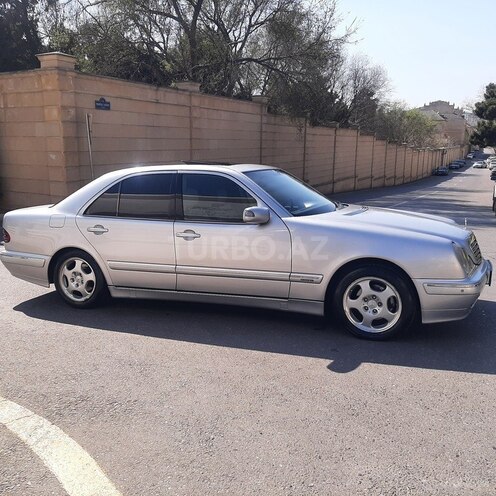 Mercedes E 220 2000, 342,000 km - 2.2 l - Bakı