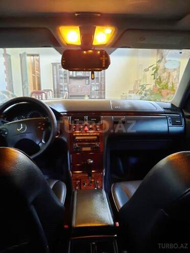 Mercedes E 270 1999, 321,748 km - 2.7 l - Bakı