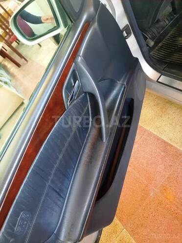 Mercedes E 270 1999, 321,748 km - 2.7 l - Bakı