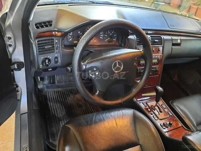 Mercedes E 270 1999, 321,748 km - 2.7 l - Bakı