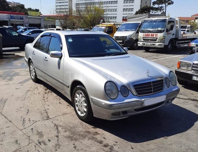 Mercedes E 270 1999, 321,748 km - 2.7 l - Bakı
