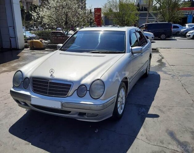 Mercedes E 270 1999, 321,748 km - 2.7 l - Bakı
