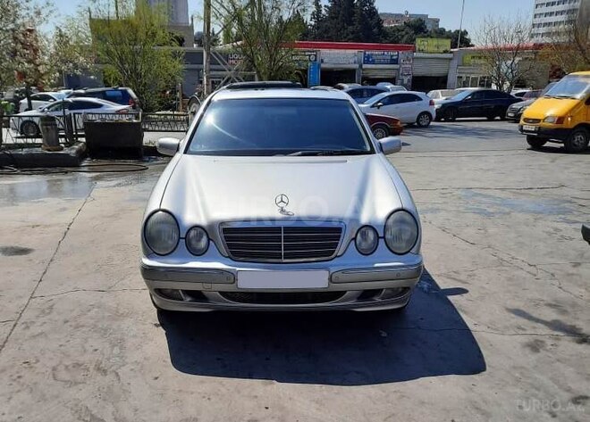 Mercedes E 270 1999, 321,748 km - 2.7 l - Bakı