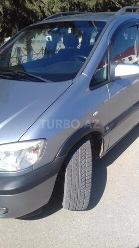 Opel Zafira 2004, 257,000 km - 2.2 л - Qusar