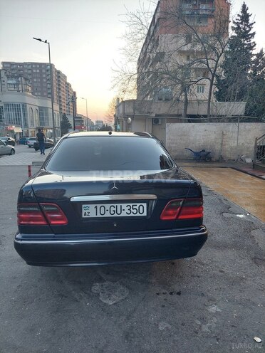 Mercedes E 270 2001, 440,000 km - 2.7 l - Bakı