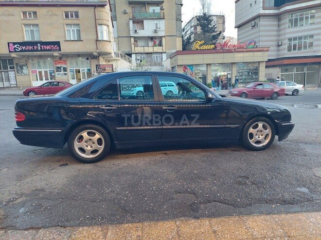 Mercedes E 270 2001, 440,000 km - 2.7 l - Bakı