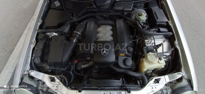 Mercedes E 240 2001, 254,391 km - 2.4 l - Gəncə