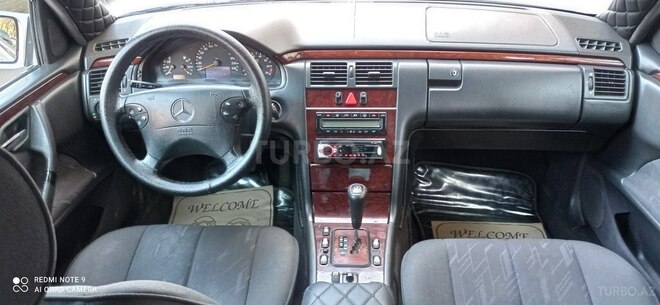 Mercedes E 240 2001, 254,391 km - 2.4 l - Gəncə