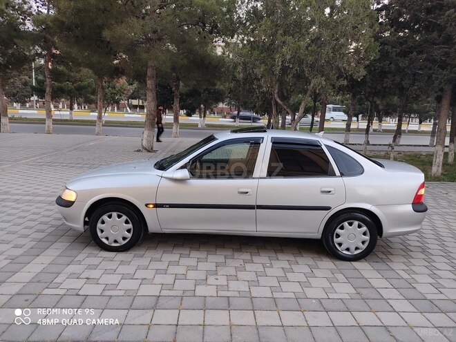 Opel Vectra 1996, 297,410 km - 1.6 l - Sumqayıt