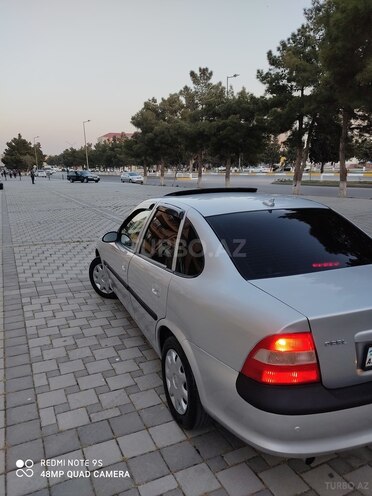 Opel Vectra 1996, 297,410 km - 1.6 l - Sumqayıt