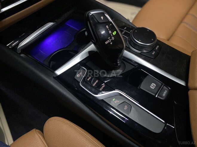 BMW 530 2017, 39,000 km - 2.0 л - Bakı