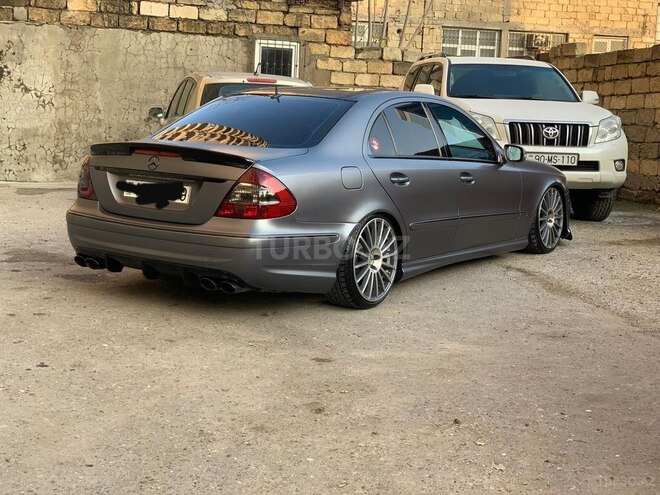Mercedes E 320 2004, 194,600 km - 3.2 l - Bakı