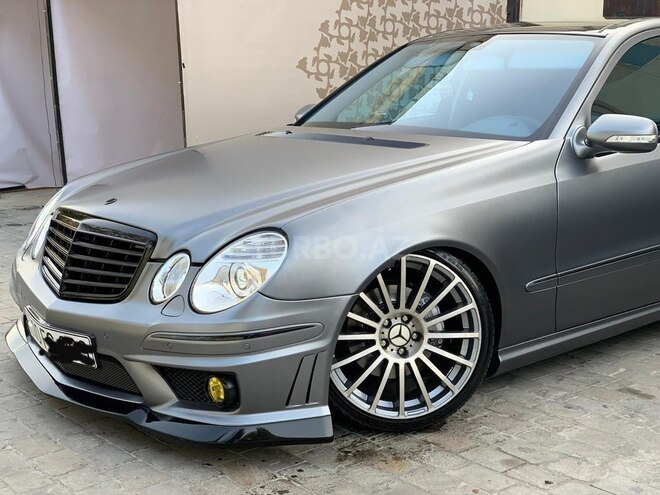 Mercedes E 320 2004, 194,600 km - 3.2 l - Bakı