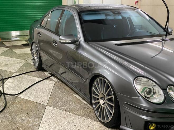 Mercedes E 320 2004, 194,600 km - 3.2 l - Bakı