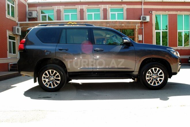 Toyota Prado 2017, 23,080 km - 2.7 l - Bakı