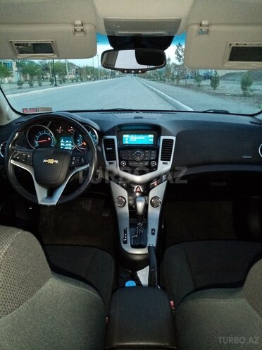 Chevrolet Cruze 2011, 134,567 km - 1.4 l - Yevlax