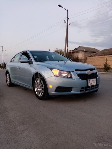Chevrolet Cruze 2011, 134,567 km - 1.4 l - Yevlax