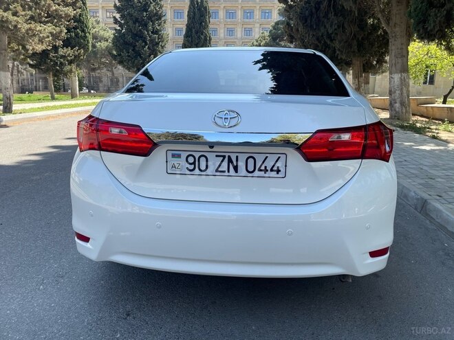Toyota Corolla 2014, 96,500 km - 1.6 л - Bakı