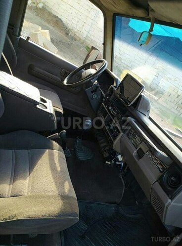 Toyota Land Cruiser 1990, 265,000 km - 2.5 л - Bakı