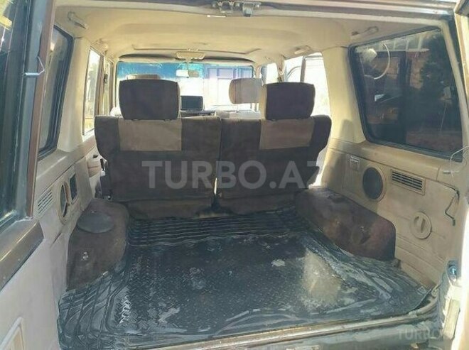 Toyota Land Cruiser 1990, 265,000 km - 2.5 л - Bakı