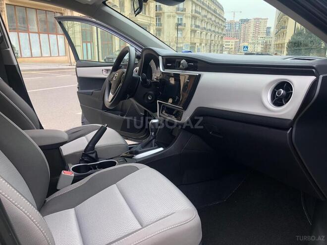 Toyota Corolla 2017, 40,000 km - 1.8 l - Sumqayıt