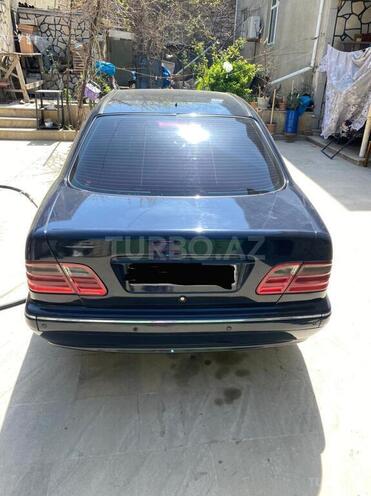 Mercedes E 220 2000, 401,119 km - 2.2 l - Bakı