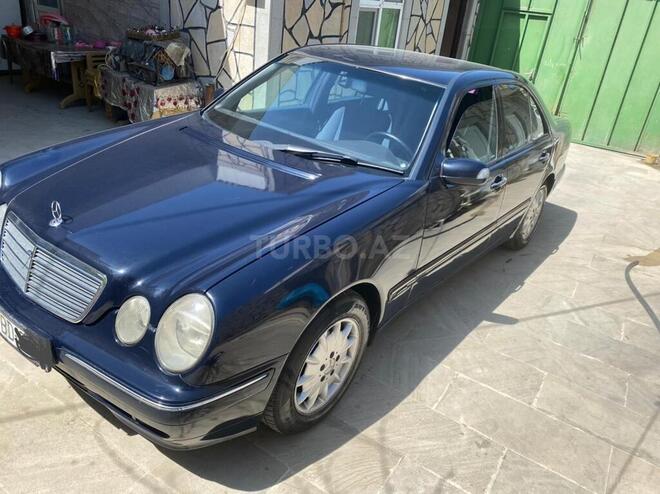 Mercedes E 220 2000, 401,119 km - 2.2 l - Bakı