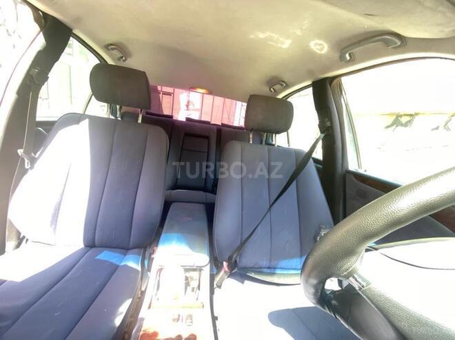 Mercedes E 220 2000, 401,119 km - 2.2 l - Bakı