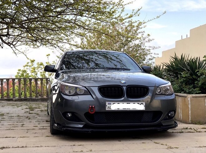 BMW 525 2003, 313,000 km - 2.5 l - Bakı