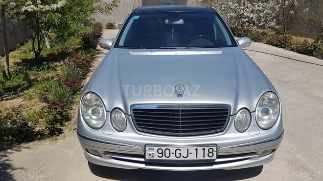 Mercedes E 220 2005, 284,000 km - 2.2 l - Bakı