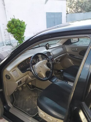 Hyundai Sonata 2000, 192,000 km - 2.0 l - Salyan