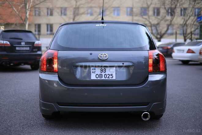 Toyota Corolla 2006, 208,000 km - 1.4 л - Bakı