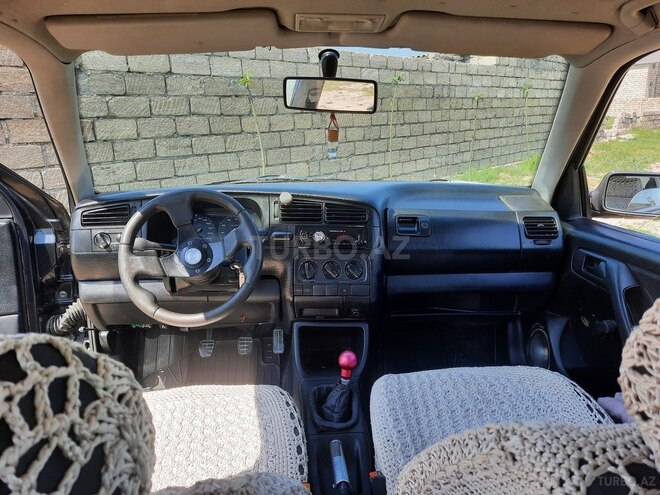 Volkswagen Golf 1994, 300,000 km - 1.8 л - Bakı