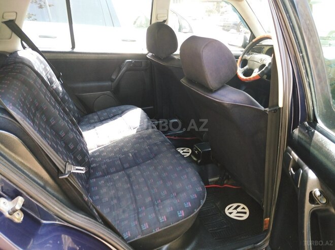 Volkswagen Golf 1993, 290,000 km - 1.8 l - Bakı
