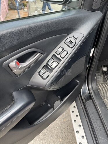 Hyundai ix35 2011, 178,000 km - 2.0 l - Bakı