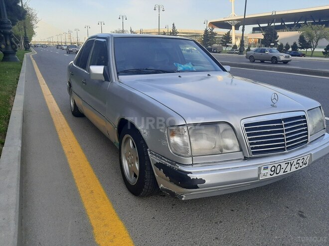Mercedes E 220 1990, 468,953 km - 2.2 l - Bakı