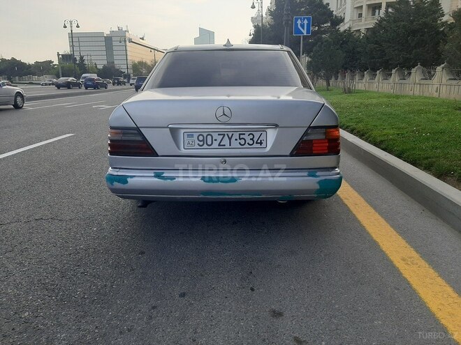 Mercedes E 220 1990, 468,953 km - 2.2 l - Bakı